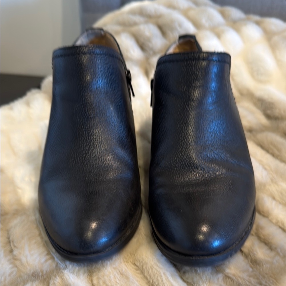 Woman’s Black Leather Ankle Boots